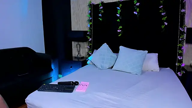 RoxieJackson online show from 11.15.25