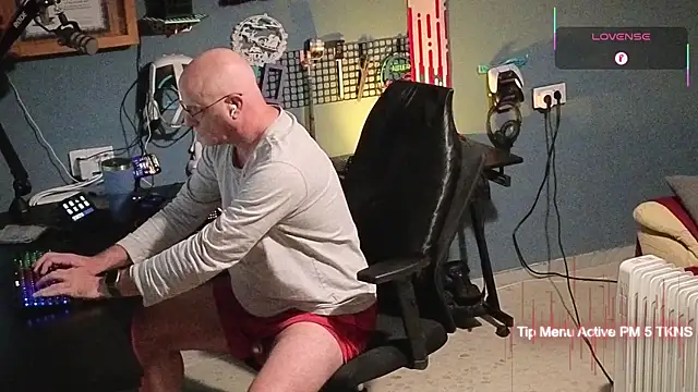 Pilot Dave 69 online show from 12.05.25