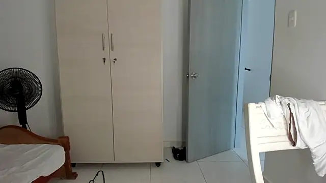 Snapshot of enzo_sloran chatting on 05.30.26 enzo sloran online show from 05.30.26