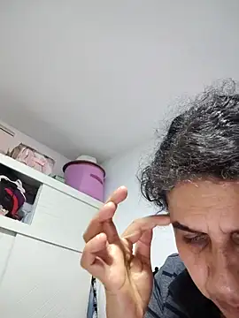 Snapshot of siri_duque chatting on 02.01.25 siri duque online show from 02.01.25
