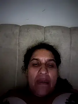 Snapshot of siri_duque chatting on 02.04.25 siri duque online show from 02.04.25