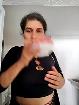 Snapshot of siri_duque chatting on 02.10.25 siri duque online show from 02.10.25