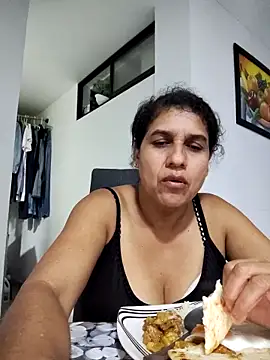 Snapshot of siri_duque chatting on 02.12.25 siri duque online show from 02.12.25