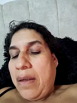 Snapshot of siri_duque chatting on 02.13.25 siri duque online show from 02.13.25