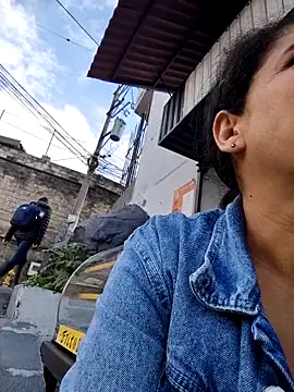 Snapshot of siri_duque chatting on 02.18.25 siri duque online show from 02.18.25