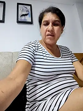 Snapshot of siri_duque chatting on 02.20.25 siri duque online show from 02.20.25