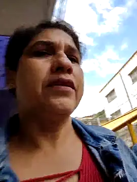 Snapshot of siri_duque chatting on 02.21.25 siri duque online show from 02.21.25