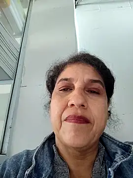 Snapshot of siri_duque chatting on 02.22.25 siri duque online show from 02.22.25