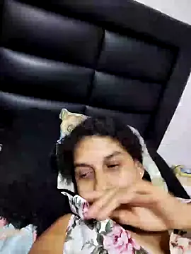 Snapshot of siri_duque chatting on 03.07.25 siri duque online show from 03.07.25