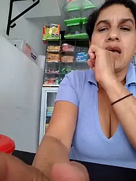 Snapshot of siri_duque chatting on 03.08.25 siri duque online show from 03.08.25