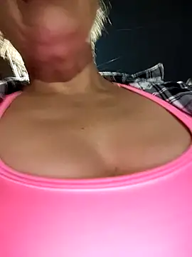 Snapshot of siri_duque chatting on 03.15.25 siri duque online show from 03.15.25