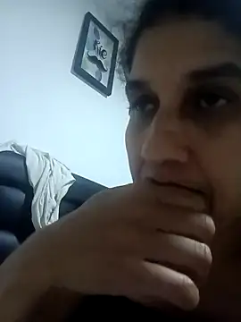 Snapshot of siri_duque chatting on 03.21.25 siri duque online show from 03.21.25