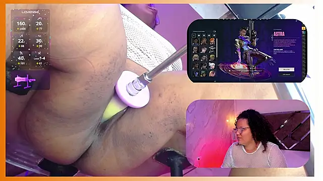 Snapshot of MhiaRey chatting on 04.25.26 MhiaRey online show from 04.25.26