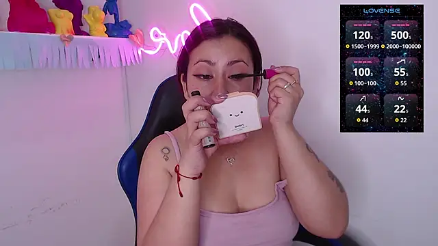 Snapshot of maria_mendoza chatting on 10.12.25 maria mendoza online show from 10.12.25