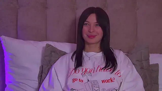 AlexandraBloom online show from 01.27.25