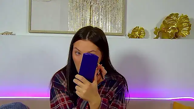 AlexandraBloom online show from 11.06.25