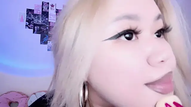 Snapshot of amelia_sunlight chatting on 12.04.24 amelia sunlight online show from 12.04.24