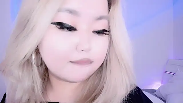 Snapshot of amelia_sunlight chatting on 12.04.24 amelia sunlight online show from 12.04.24