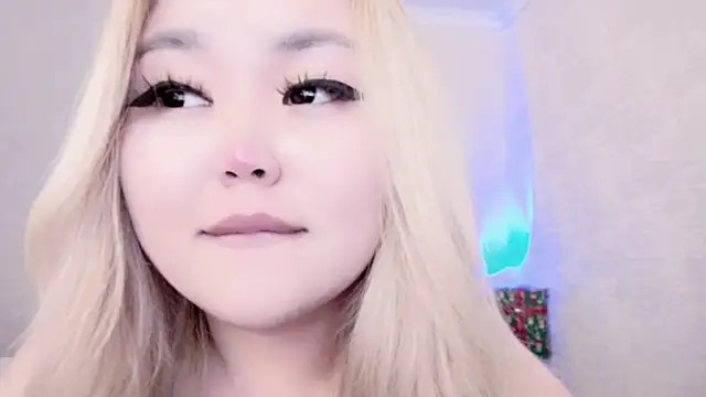 Snapshot of amelia_sunlight chatting on 12.23.24 amelia sunlight online show from 12.23.24