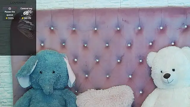 SophiaStarr online show from 10.08.25