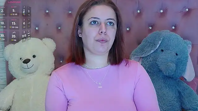 SophiaStarr online show from 11.13.25