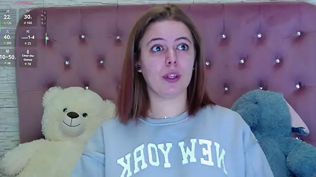 SophiaStarr online show from 12.16.25