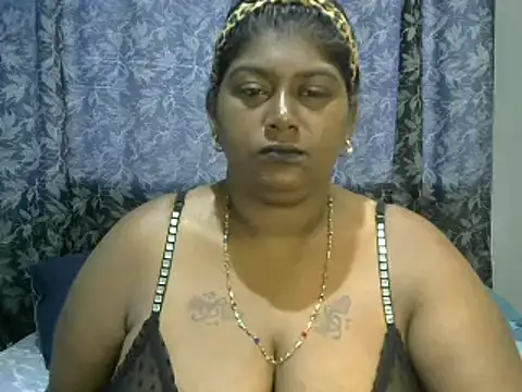 Snapshot of indiansuga chatting on 01.27.25 indiansuga online show from 01.27.25