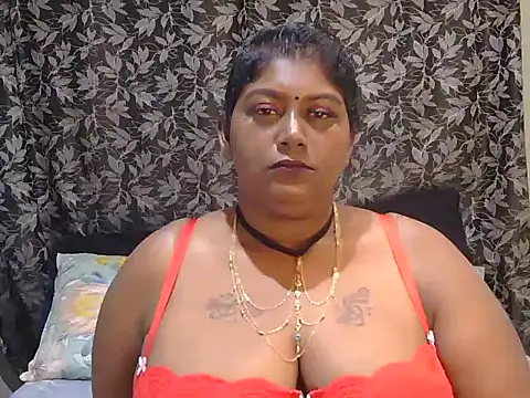 Snapshot of indiansuga chatting on 02.14.25 indiansuga online show from 02.14.25