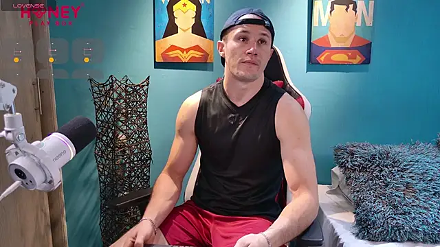 Snapshot of AxelFairchaild chatting on 01.26.25 AxelFairchaild online show from 01.26.25