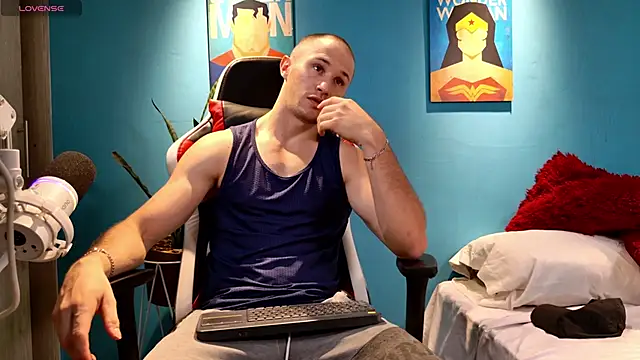 Snapshot of AxelFairchaild chatting on 02.13.25 AxelFairchaild online show from 02.13.25