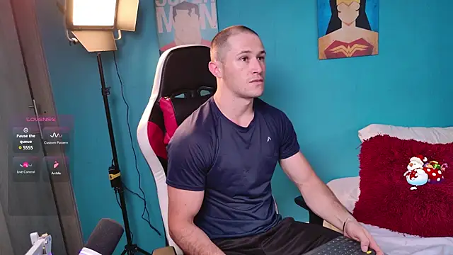 Snapshot of AxelFairchaild chatting on 02.18.25 AxelFairchaild online show from 02.18.25