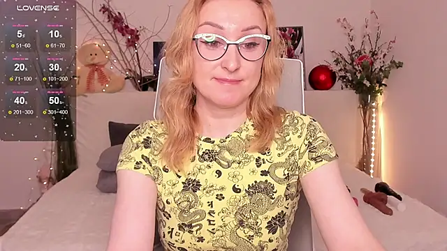 Snapshot of MadissonKiss chatting on 11.10.25 MadissonKiss online show from 11.10.25