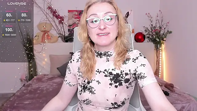 Snapshot of MadissonKiss chatting on 11.20.25 MadissonKiss online show from 11.20.25