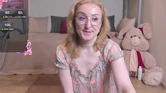 Snapshot of MadissonKiss chatting on 06.12.26 MadissonKiss online show from 06.12.26