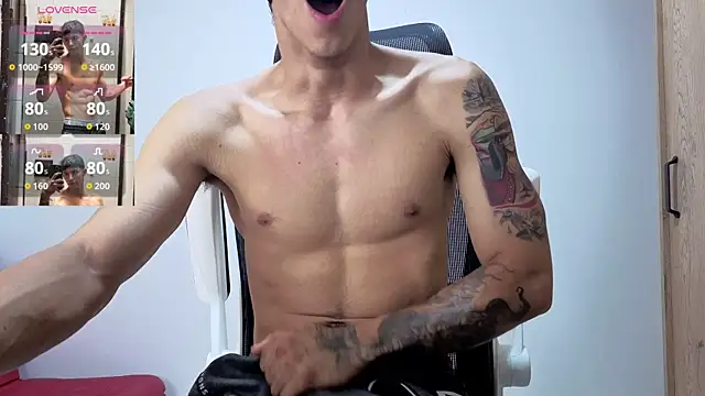 Cristopher23  online show from 11.17.25