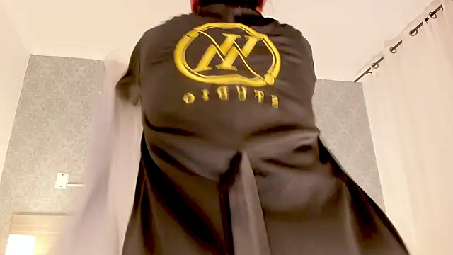 Snapshot of Mistyca chatting on 02.06.25 Mistyca online show from 02.06.25