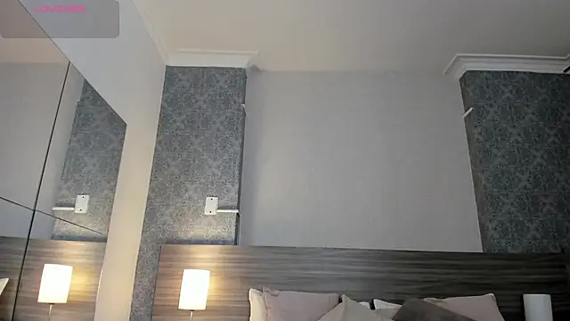 Snapshot of Mistyca chatting on 03.08.25 Mistyca online show from 03.08.25