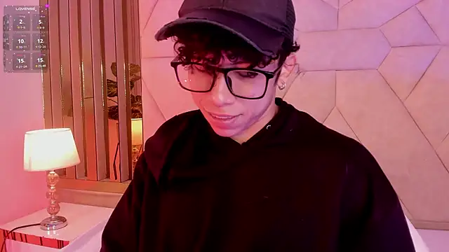 Snapshot of AkazaBoy_ chatting on 05.18.26 AkazaBoy online show from 05.18.26