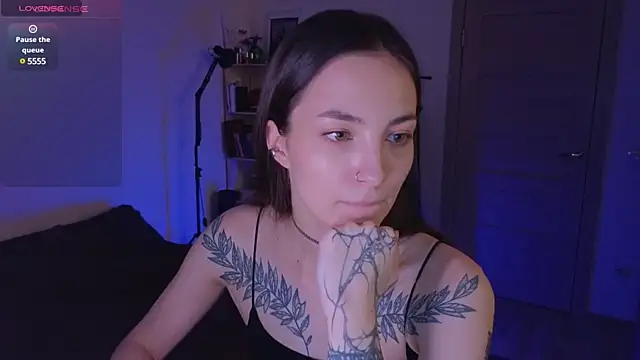 Snapshot of Space_X_Roxy_ chatting on 12.01.24 Space X Roxy online show from 12.01.24