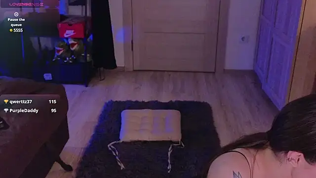 Snapshot of Space_X_Roxy_ chatting on 12.01.24 Space X Roxy online show from 12.01.24