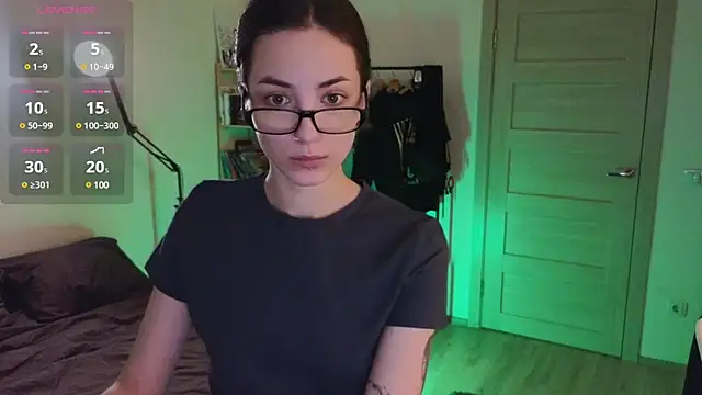 Snapshot of Space_X_Roxy_ chatting on 01.18.25 Space X Roxy online show from 01.18.25