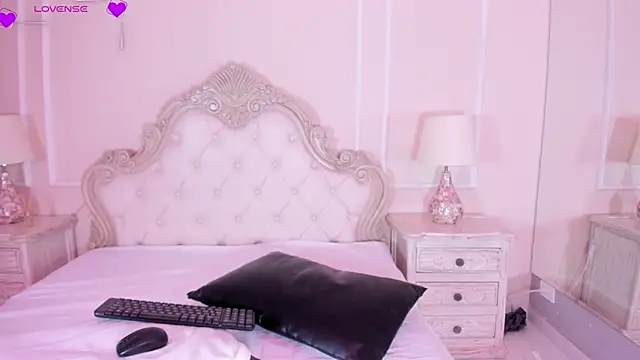 SamanthaPierce online show from 10.19.25