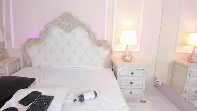 SamanthaPierce online show from 11.23.25