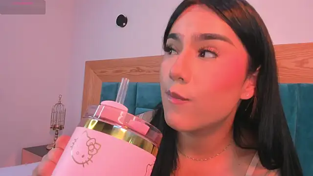 AssQueen18 online show from 10.10.25