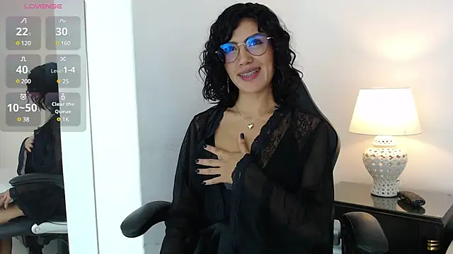 Snapshot of LeeThompson_ chatting on 12.21.24 LeeThompson  online show from 12.21.24