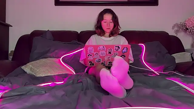 misswishh  online show from 12.30.24