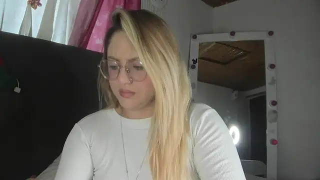 miss julietaa online show from 11.28.25