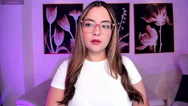 Snapshot of AllisonRogersX chatting on 04.26.26 AllisonRogersX online show from 04.26.26