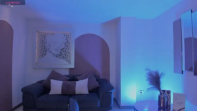 MaddisonLowe online show from 02.10.26