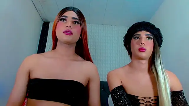 Hellen moons   online show from 03.08.25